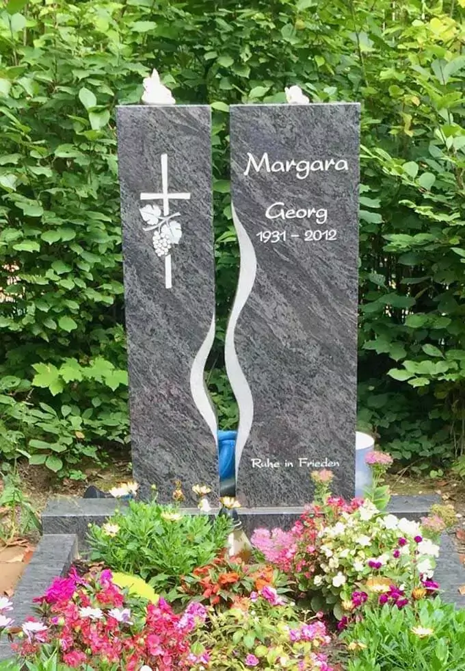 Grabstein Design von der Firma Frank Natursteine