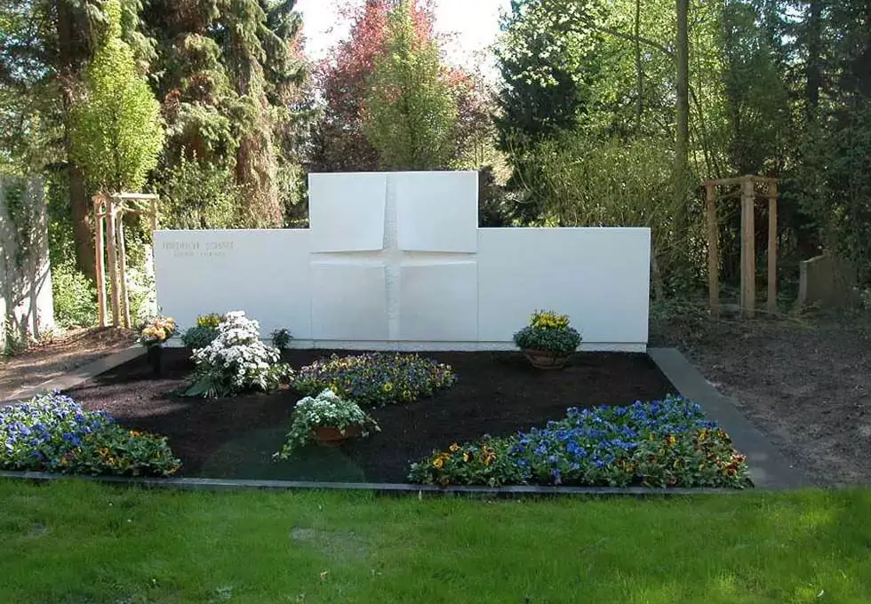 Grabstein Design von der Firma Frank Natursteine