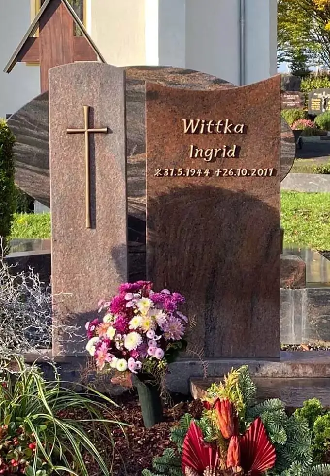 Grabstein Design von der Firma Frank Natursteine