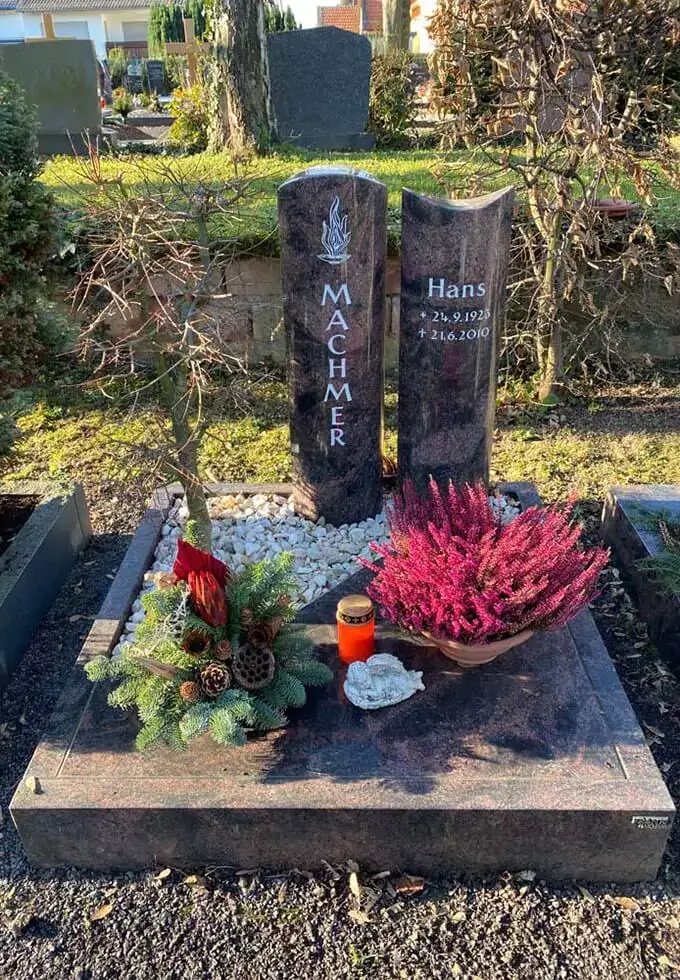 Grabstein Design von der Firma Frank Natursteine