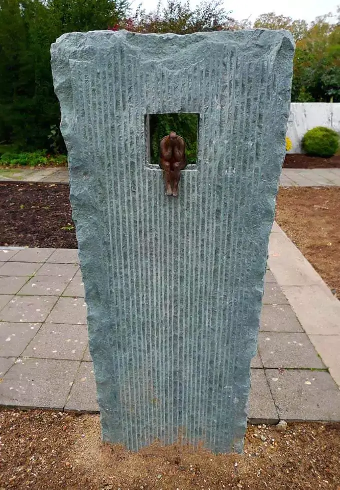 Grabstein Design von der Firma Frank Natursteine