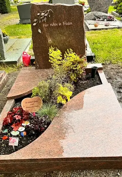 Grabstein Design von der Firma Frank Natursteine