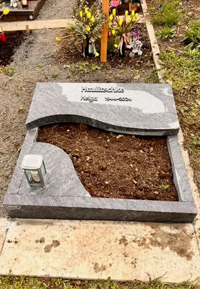 Grabstein Design von der Firma Frank Natursteine