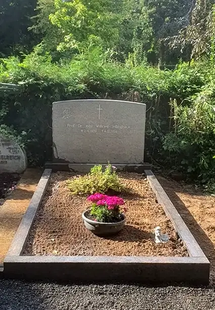 Grabstein Design von der Firma Frank Natursteine